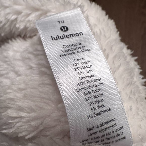 Sweet and Sherpa Beanie Heathered Core Ultra Light Grey - Picture 4 of 5